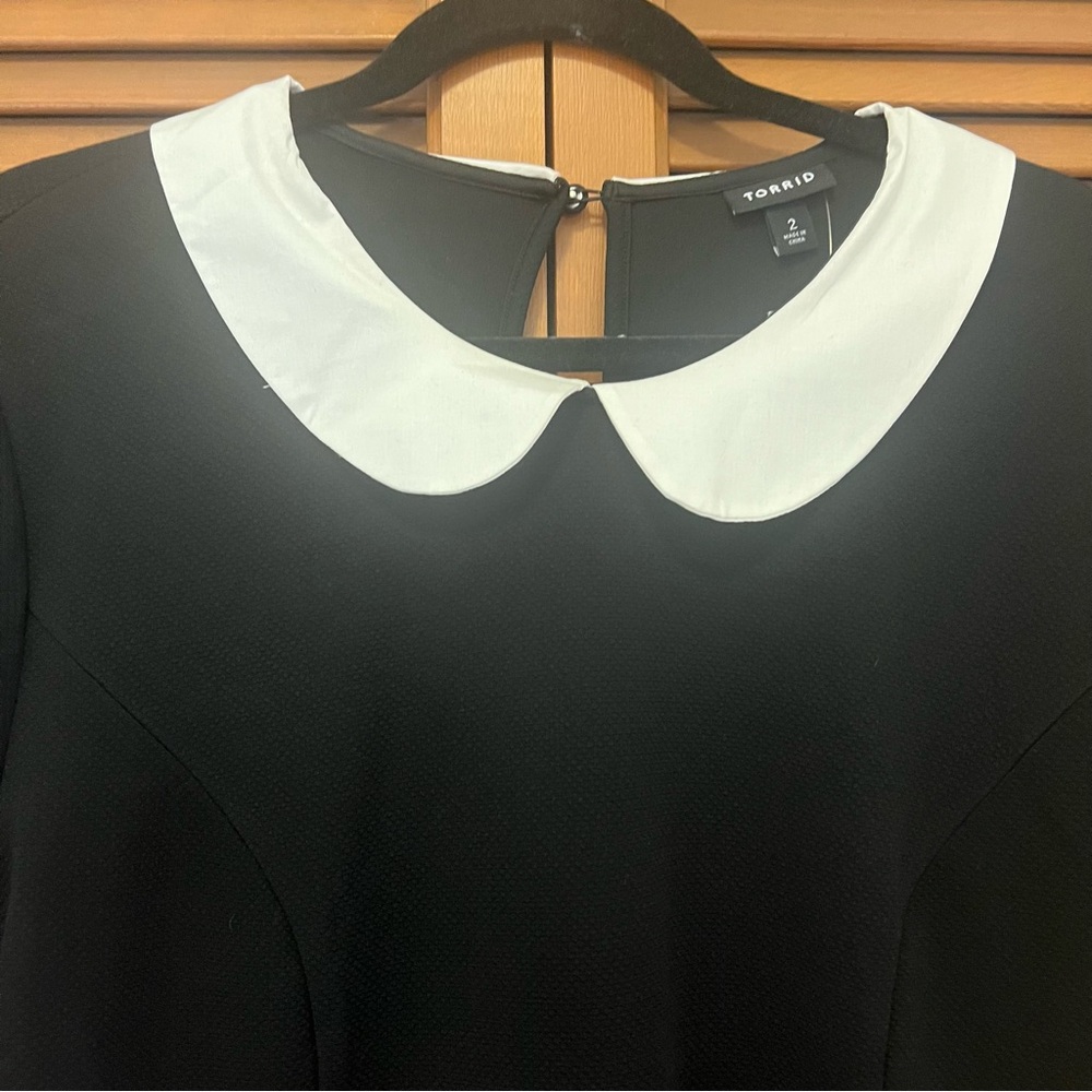 Torrid Black Dress White Peter Pan Collar 2x 18/20 plus size costume Wednesday - Picture 9 of 14